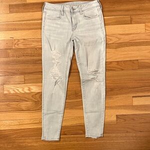 Women's Light Wash Skinny Jeans